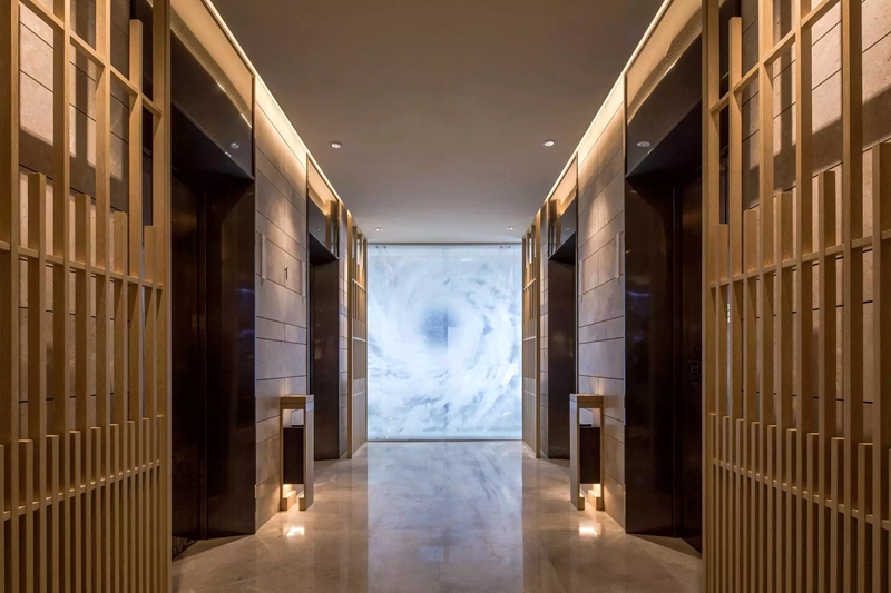 1、板式家具部件的結合通常采用各種金屬五金件，裝配和拆卸都十分方便，加工精度高的家具可以多次拆卸安裝。