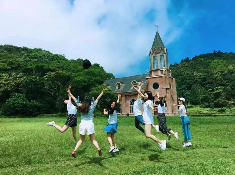 酒店家具,五星級酒店家具,酒店家具定制廠家,酒店家具定制,酒店套房家具