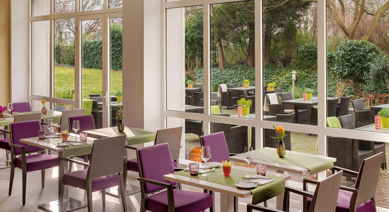 酒店固裝家具,酒店家具,五星級酒店家具,酒店家具定制廠家,酒店家具定制,酒店套房家具,酒店家具廠家