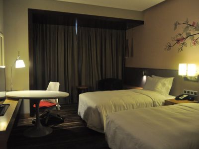 酒店套房家具-酒店家具廠家如何減少酒店家具定制時的矛盾糾紛