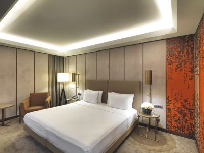 酒店家具定制——怎么分辨油漆好壞？